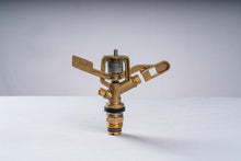 Load image into Gallery viewer, DripRack Brass Sprinkler Nozzle 3/4&quot; full circle TS2 27 Deg Trajectory
